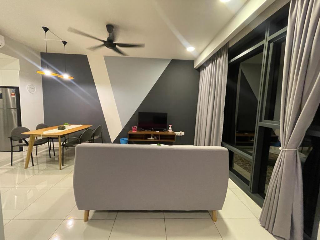 Apartment Kl East Ridge Rara